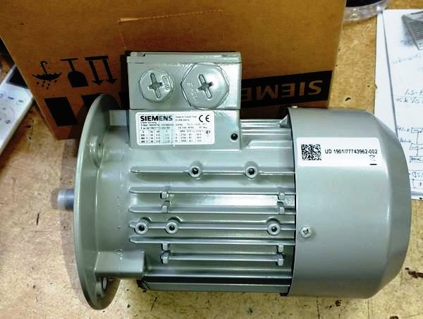 Siemens 3~Mot. 1AV1073A Motor | Powerful Industrial Motor |