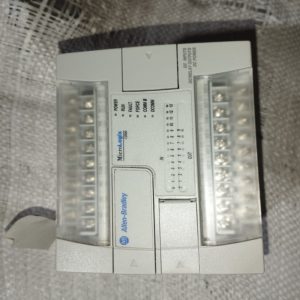 Allen Bradley Micrologix 1200 PLC 1762-L24BXB programmable logic controller